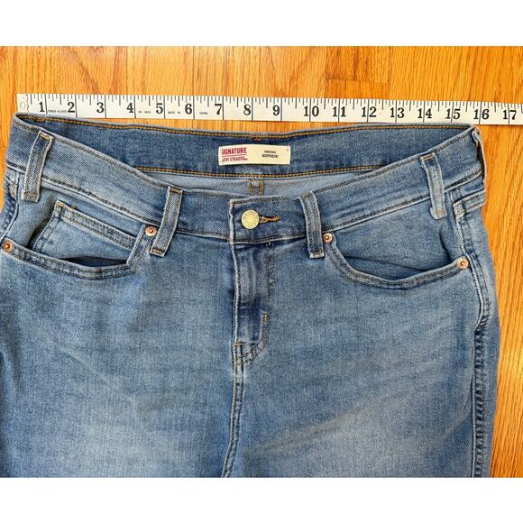 Levi Stauss Signature Heritage Boyfriend Distressed denim Jeans size 10 - Picture 3 of 12